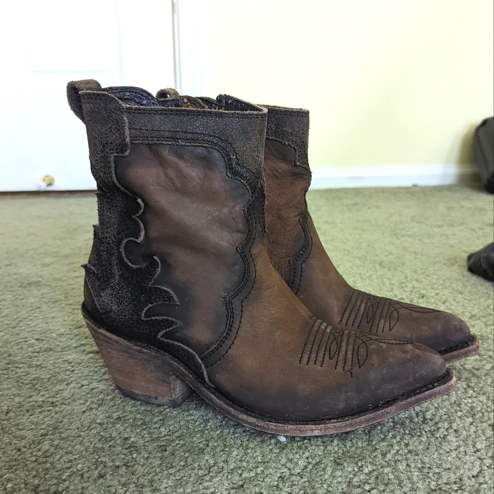 Women's liberty Black boots